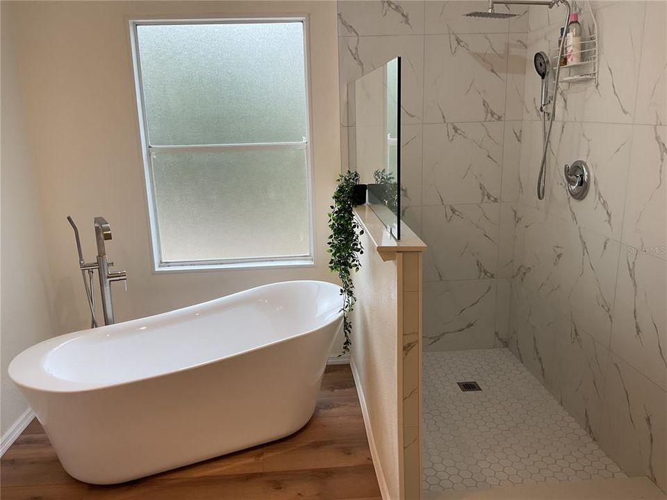 For Sale: $184,950 (3 beds, 2 baths, 1218 Square Feet)