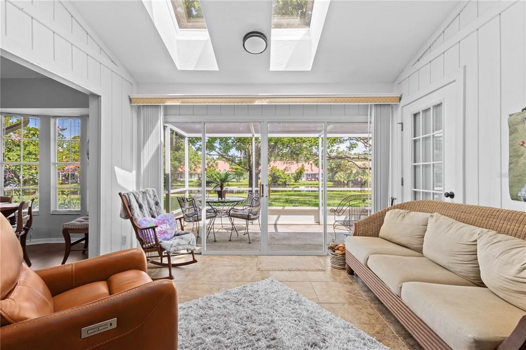 待售: $389,000 (2 贝兹, 2 浴室, 1738 平方英尺)