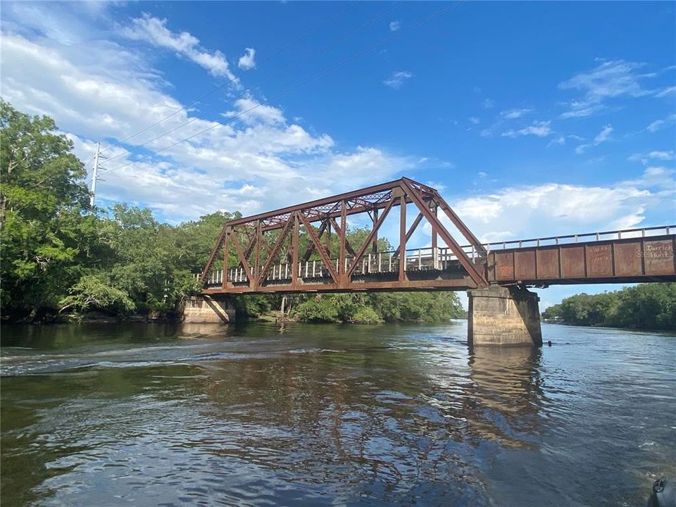 待售: $268,800 (24.66 acres)