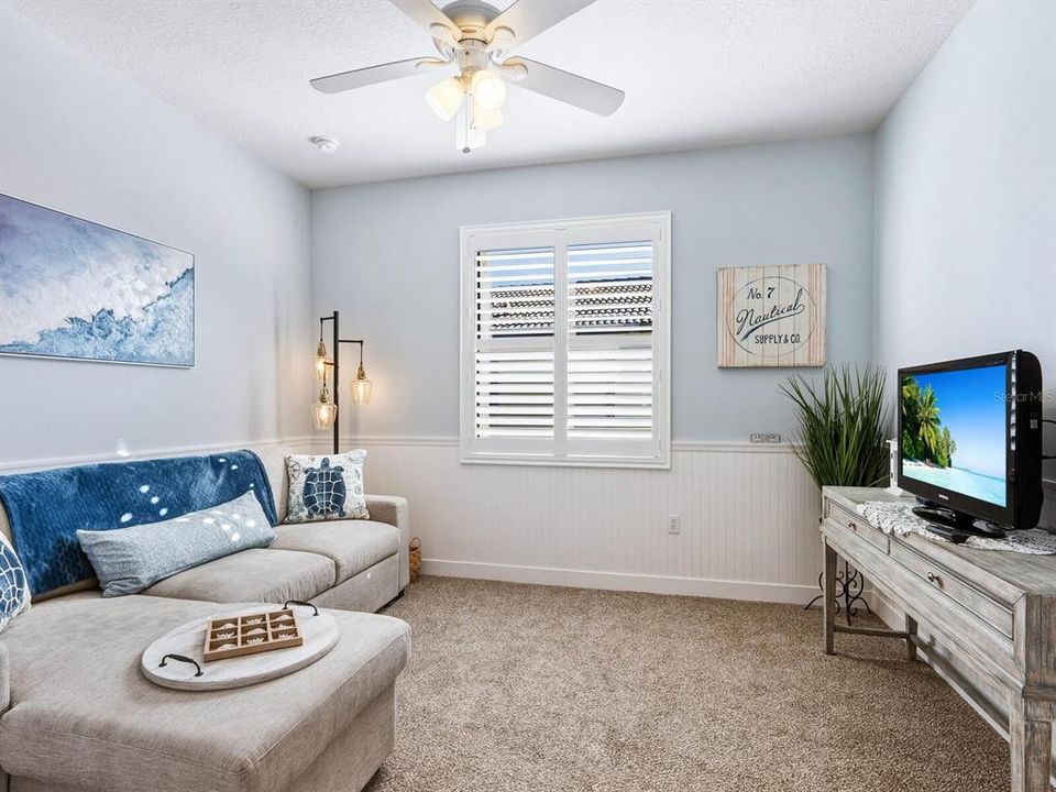 En Venta: $387,300 (2 camas, 2 baños, 1574 Pies cuadrados)