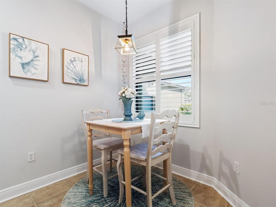 En Venta: $387,300 (2 camas, 2 baños, 1574 Pies cuadrados)