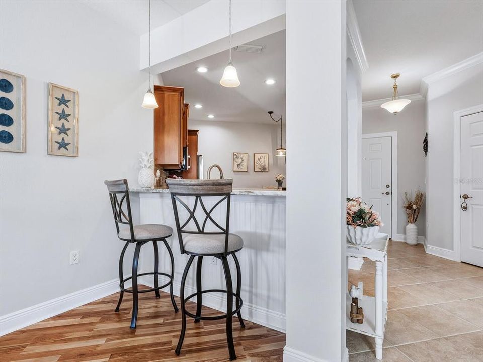 En Venta: $387,300 (2 camas, 2 baños, 1574 Pies cuadrados)