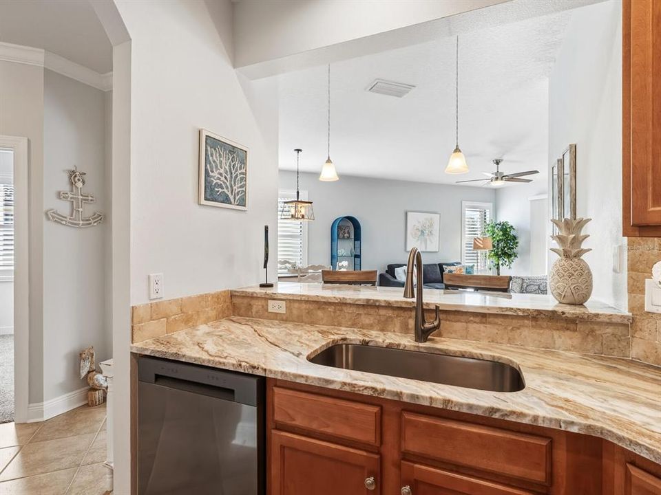 En Venta: $387,300 (2 camas, 2 baños, 1574 Pies cuadrados)