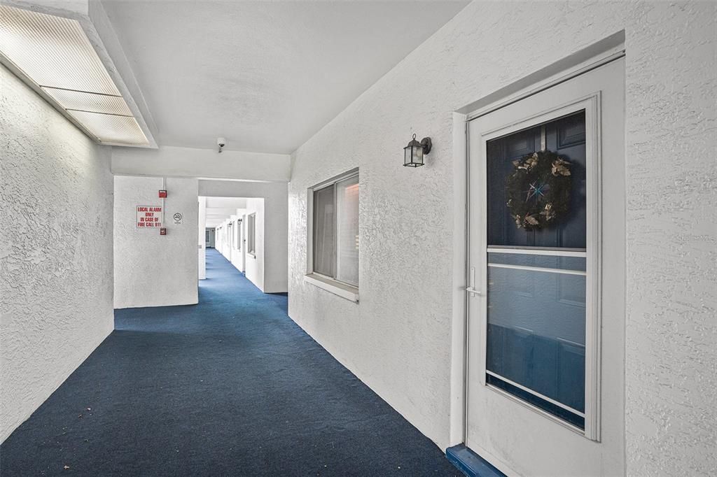 For Sale: $79,000 (1 beds, 1 baths, 690 Square Feet)