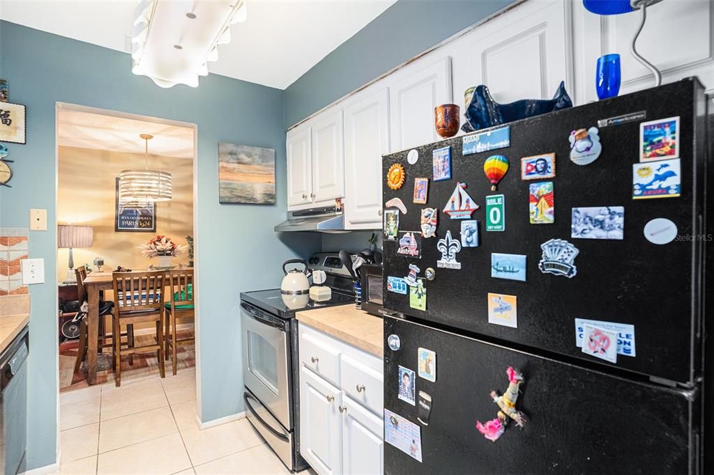 For Sale: $79,000 (1 beds, 1 baths, 690 Square Feet)