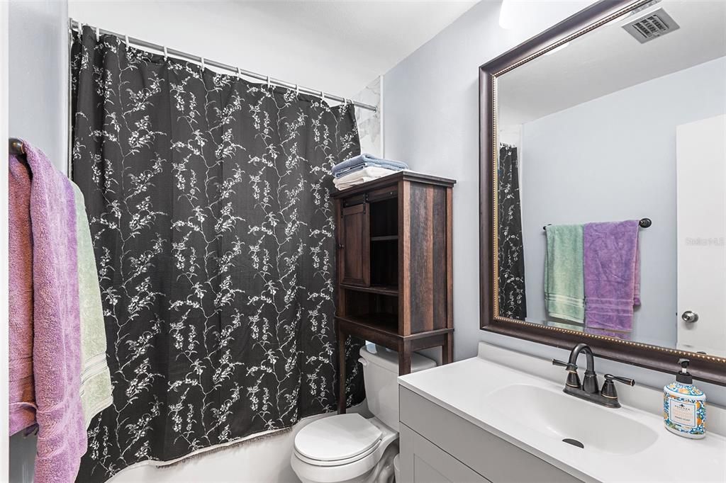 出租: $2,575 (3 贝兹, 2 浴室, 1481 平方英尺)