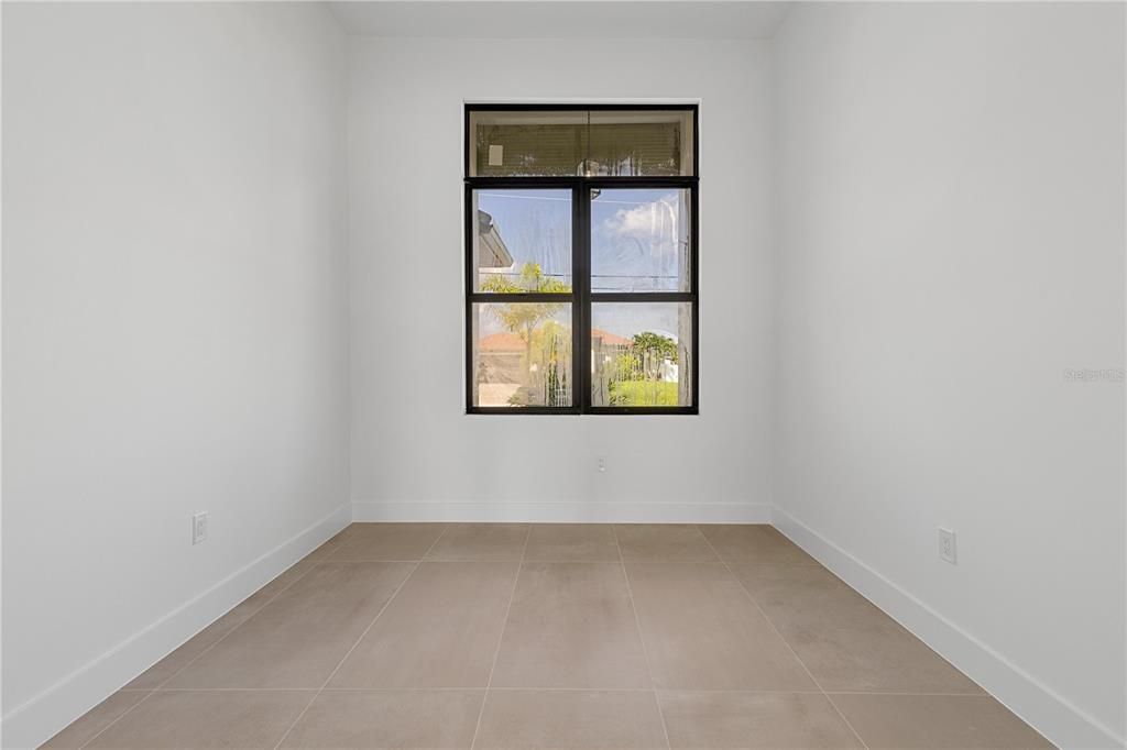 For Sale: $749,000 (3 beds, 3 baths, 2348 Square Feet)