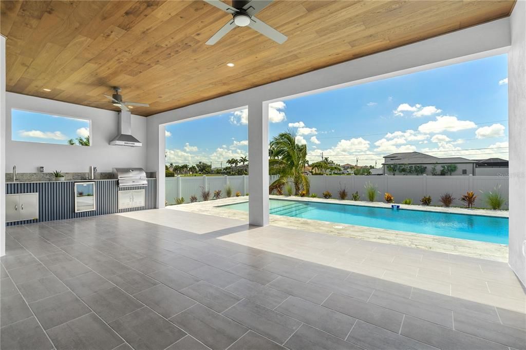 For Sale: $749,000 (3 beds, 3 baths, 2348 Square Feet)