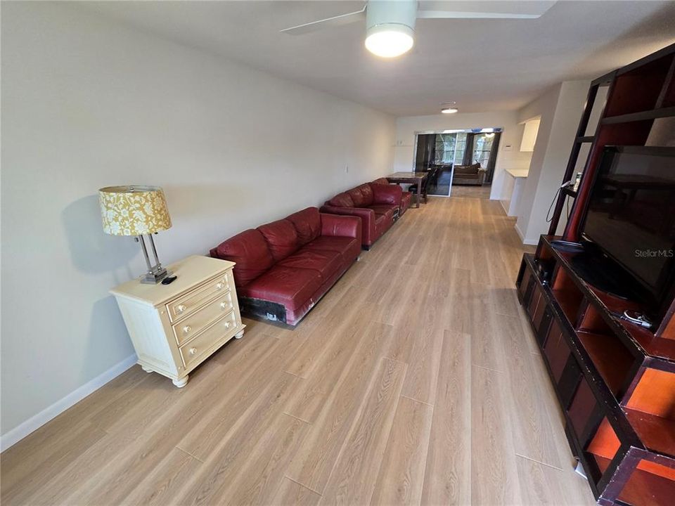 For Sale: $314,900 (3 beds, 2 baths, 1260 Square Feet)