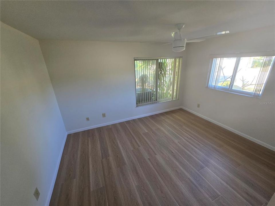 For Sale: $314,900 (3 beds, 2 baths, 1260 Square Feet)