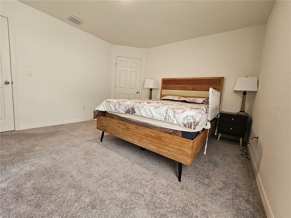 出租: $1,850 (3 贝兹, 2 浴室, 1552 平方英尺)