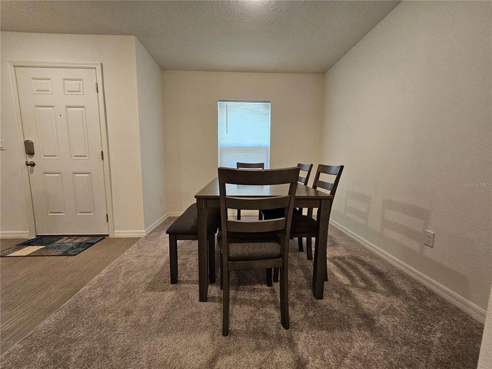 出租: $1,850 (3 贝兹, 2 浴室, 1552 平方英尺)