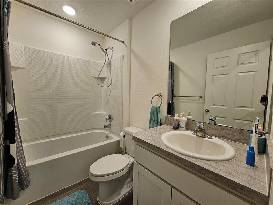 出租: $1,850 (3 贝兹, 2 浴室, 1552 平方英尺)