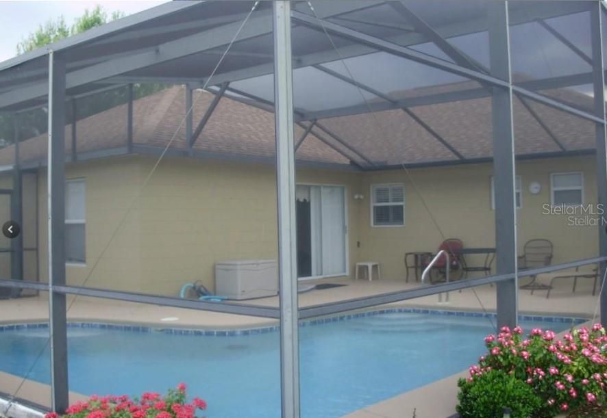 En Venta: $380,000 (3 camas, 2 baños, 1960 Pies cuadrados)