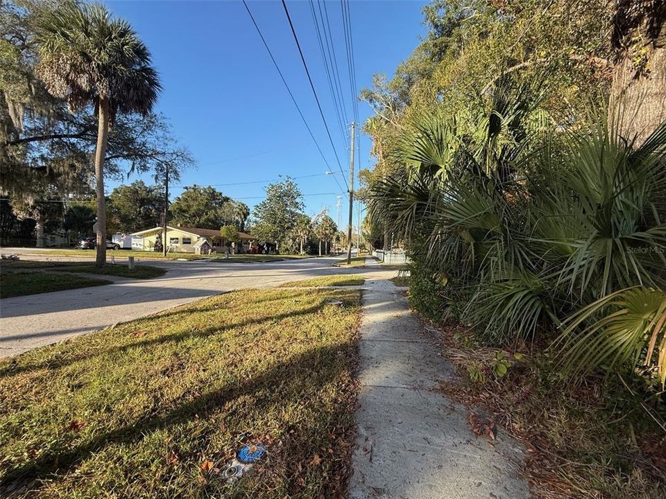 На продажу: $69,000 (0.33 acres)