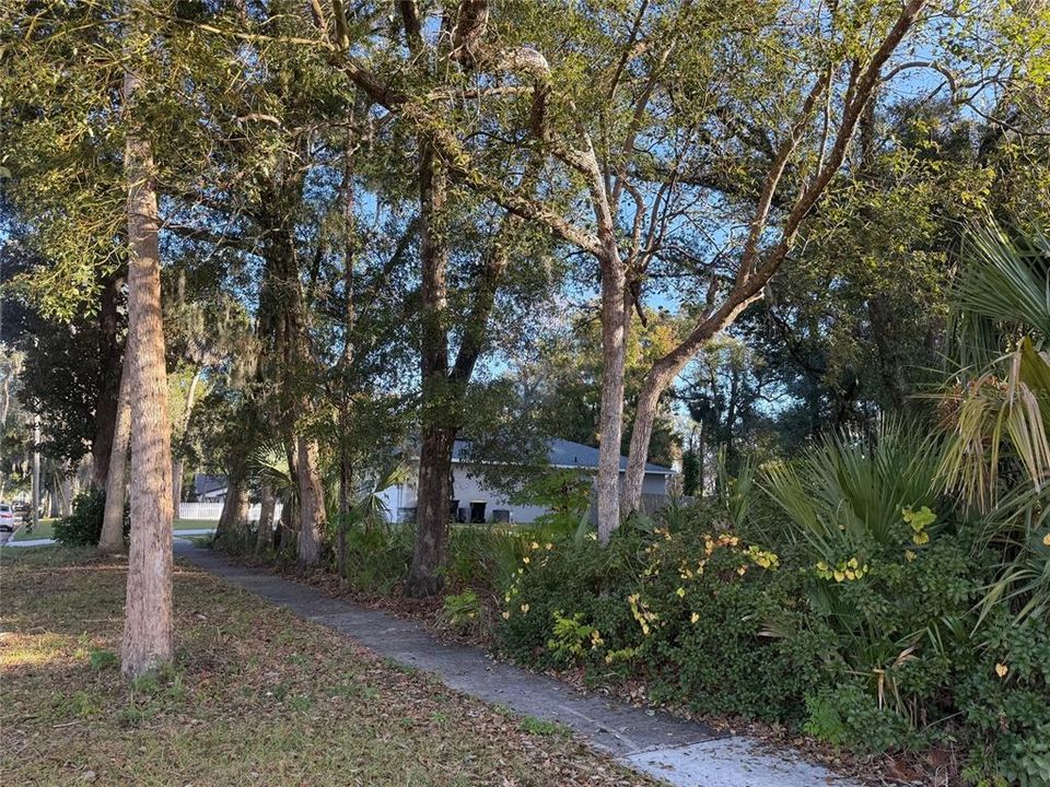 На продажу: $69,000 (0.33 acres)