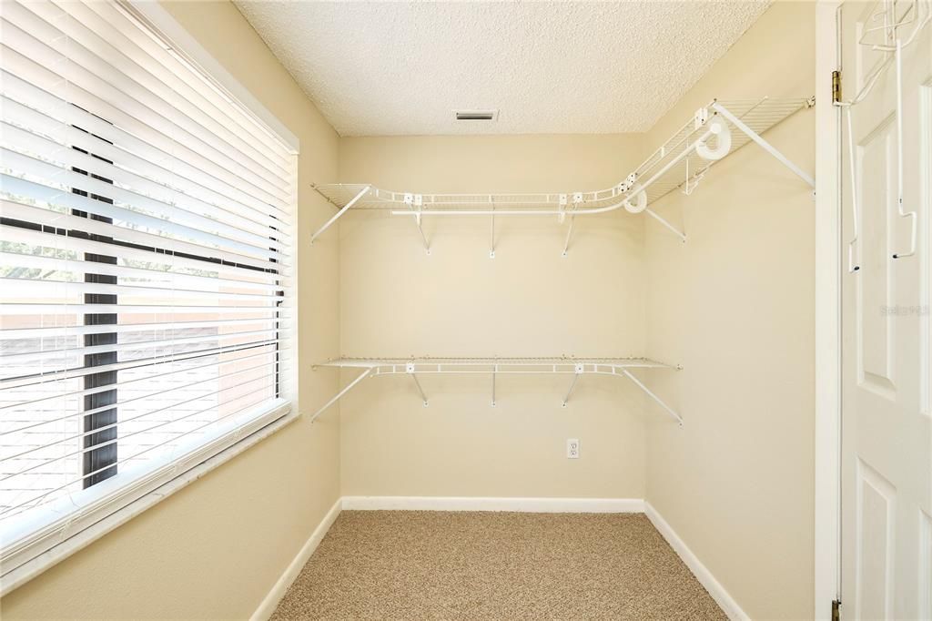 На продажу: $545,000 (3 спален, 2 ванн, 2020 Квадратных фут)