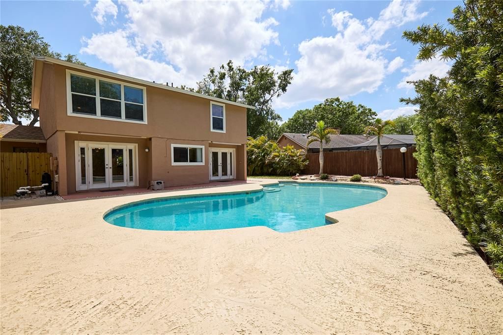 На продажу: $545,000 (3 спален, 2 ванн, 2020 Квадратных фут)