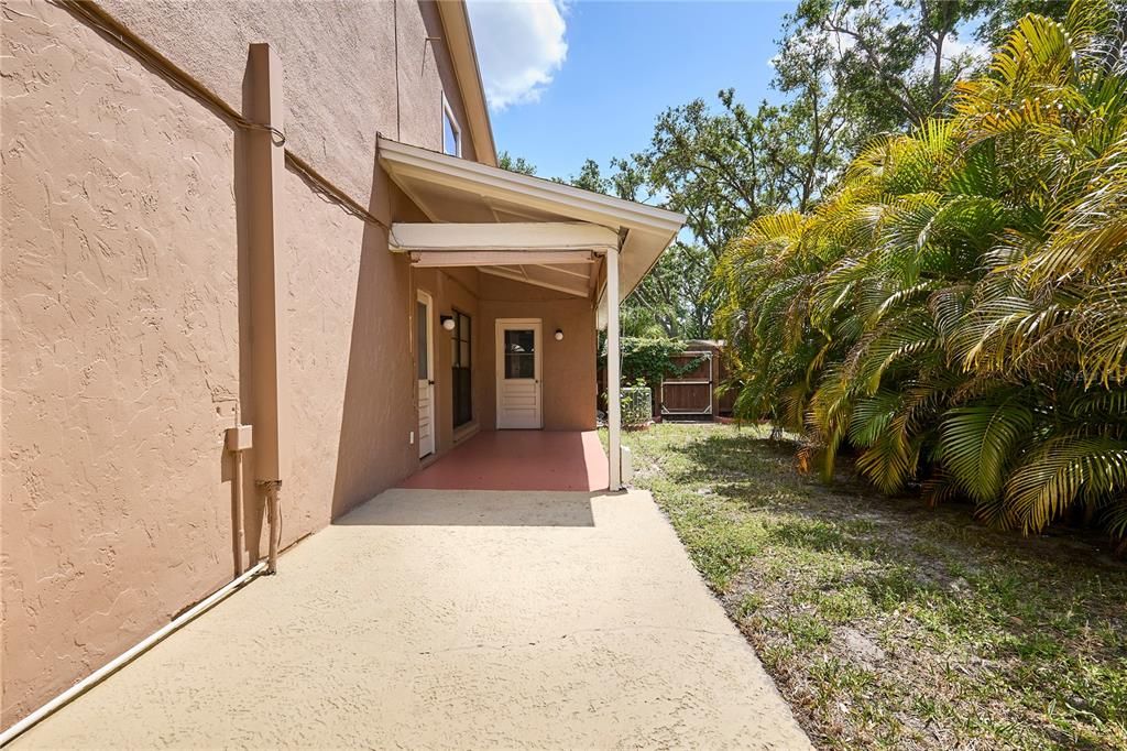 На продажу: $545,000 (3 спален, 2 ванн, 2020 Квадратных фут)