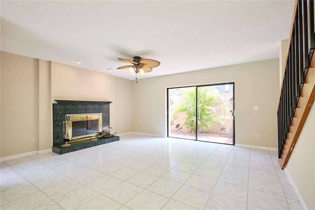 На продажу: $545,000 (3 спален, 2 ванн, 2020 Квадратных фут)