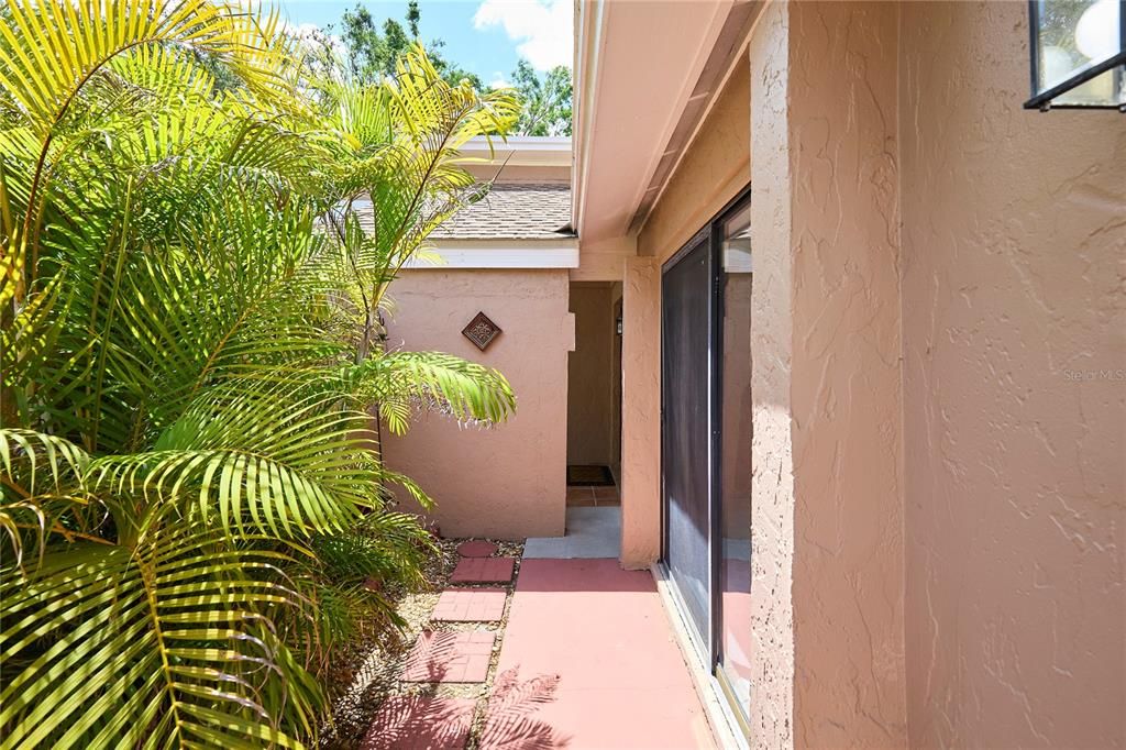 На продажу: $545,000 (3 спален, 2 ванн, 2020 Квадратных фут)