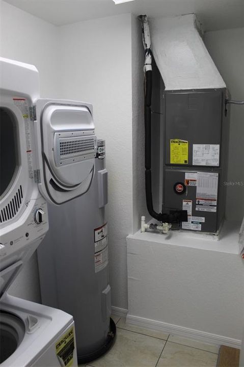 待售: $249,000 (3 贝兹, 2 浴室, 1232 平方英尺)