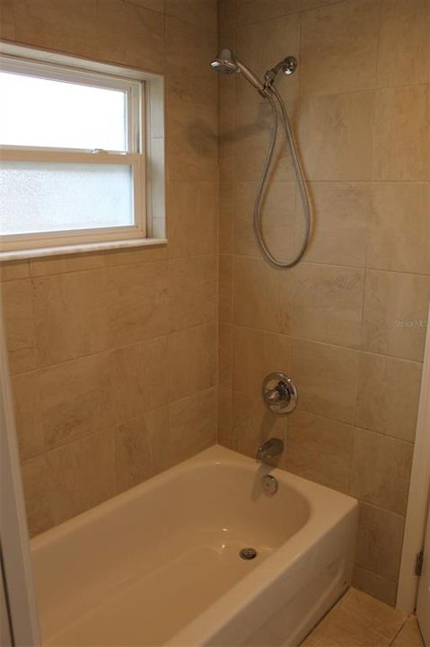 待售: $249,000 (3 贝兹, 2 浴室, 1232 平方英尺)