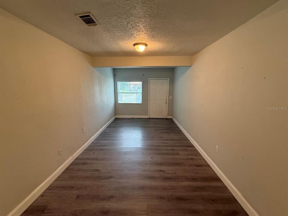 For Sale: $280,000 (3 beds, 2 baths, 1375 Square Feet)