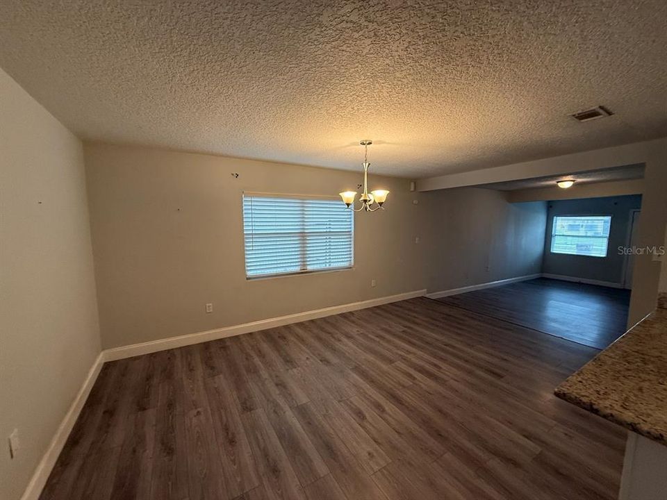 For Sale: $280,000 (3 beds, 2 baths, 1375 Square Feet)