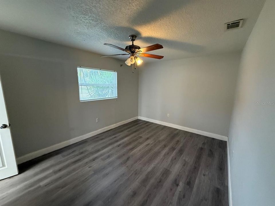 For Sale: $280,000 (3 beds, 2 baths, 1375 Square Feet)