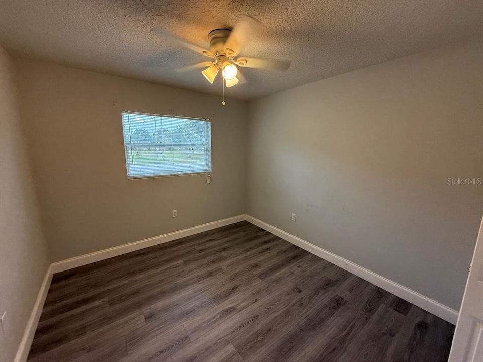 For Sale: $280,000 (3 beds, 2 baths, 1375 Square Feet)