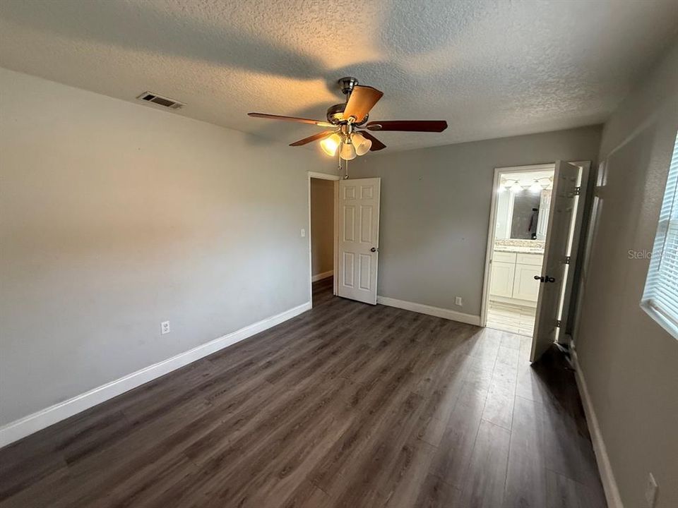 For Sale: $280,000 (3 beds, 2 baths, 1375 Square Feet)