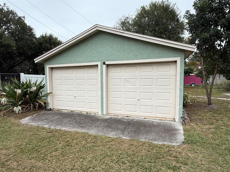 For Sale: $280,000 (3 beds, 2 baths, 1375 Square Feet)