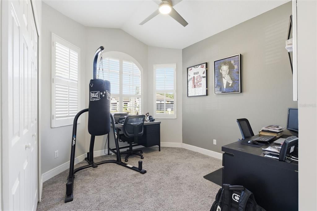 待售: $495,000 (4 贝兹, 2 浴室, 1941 平方英尺)