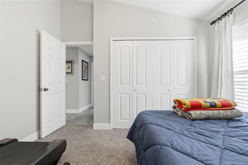 待售: $495,000 (4 贝兹, 2 浴室, 1941 平方英尺)