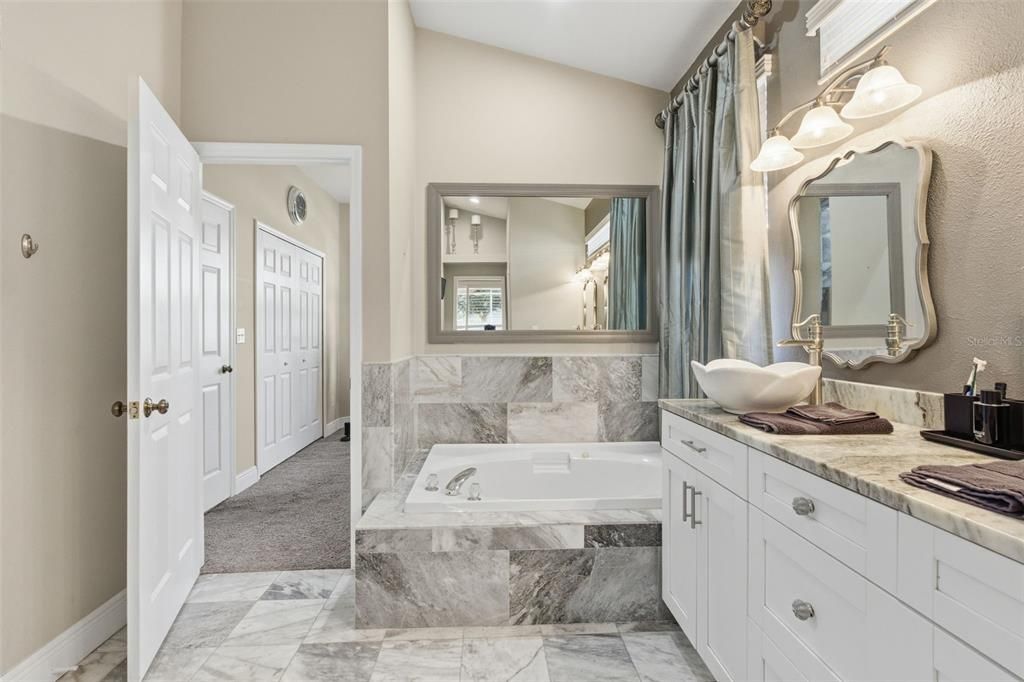 待售: $495,000 (4 贝兹, 2 浴室, 1941 平方英尺)