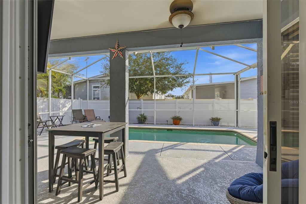 待售: $495,000 (4 贝兹, 2 浴室, 1941 平方英尺)