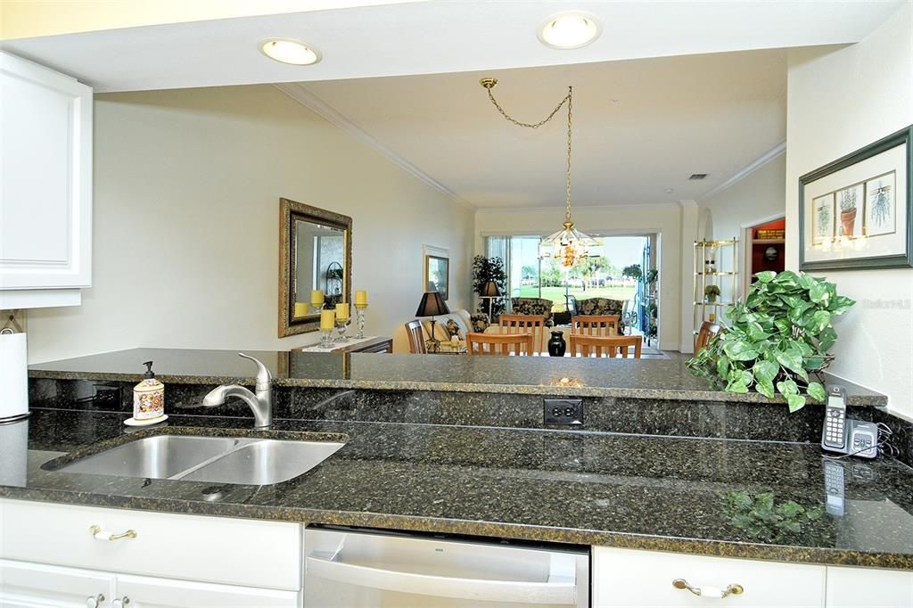 For Sale: $395,000 (2 beds, 2 baths, 1572 Square Feet)