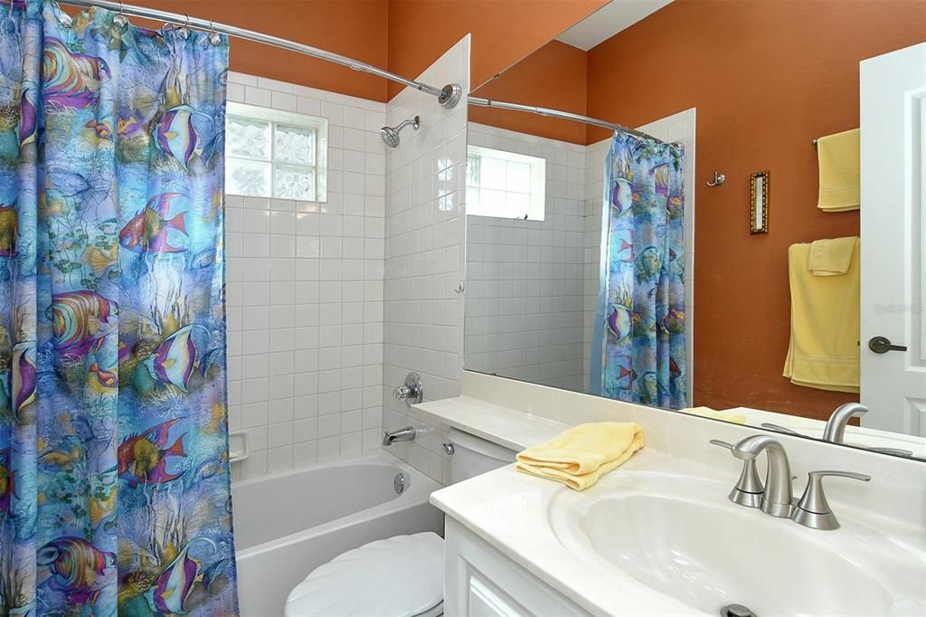 For Sale: $395,000 (2 beds, 2 baths, 1572 Square Feet)