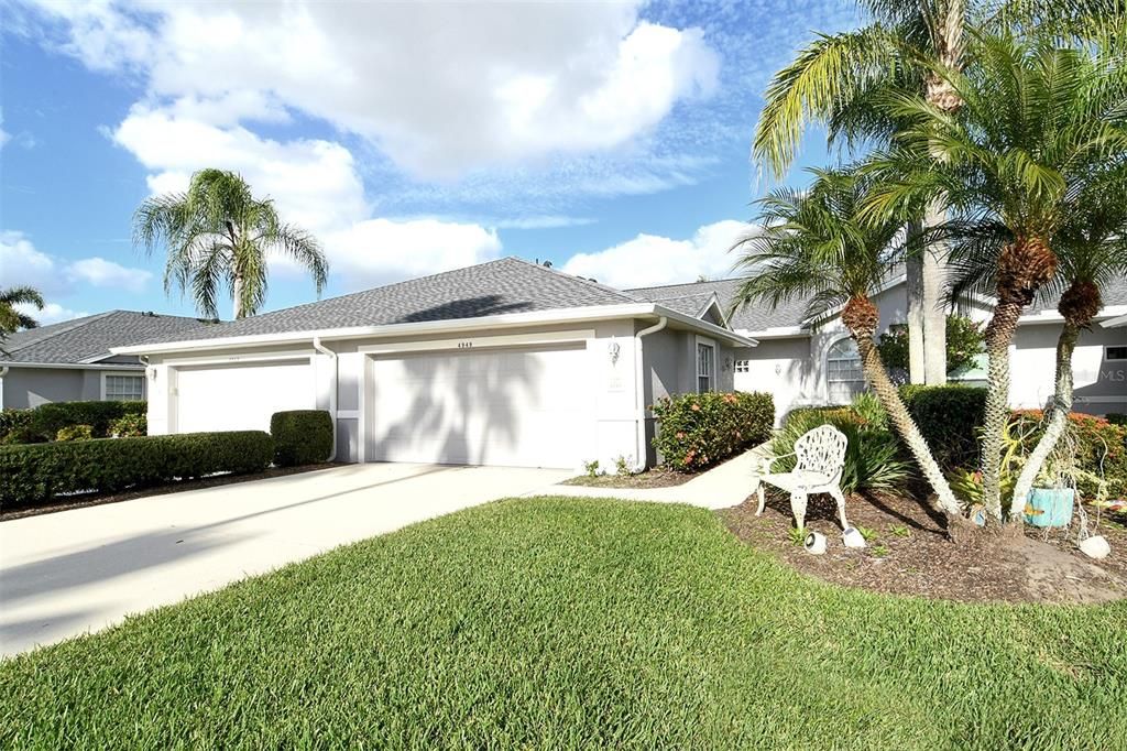 For Sale: $395,000 (2 beds, 2 baths, 1572 Square Feet)