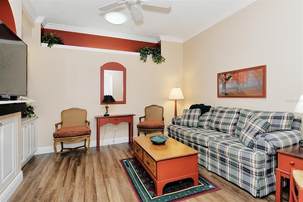 For Sale: $395,000 (2 beds, 2 baths, 1572 Square Feet)