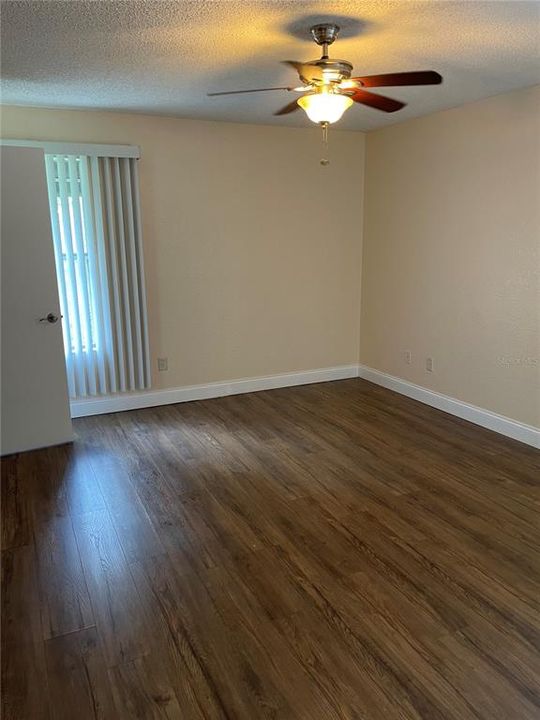 For Rent: $1,800 (3 beds, 2 baths, 1237 Square Feet)