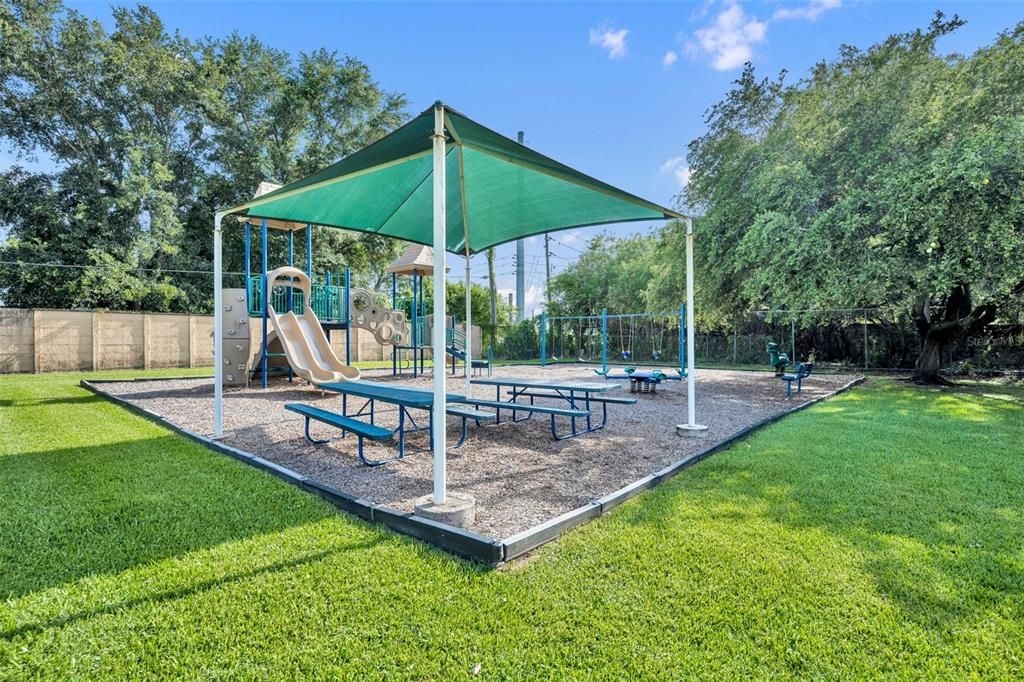 待售: $785,000 (4 贝兹, 2 浴室, 2638 平方英尺)