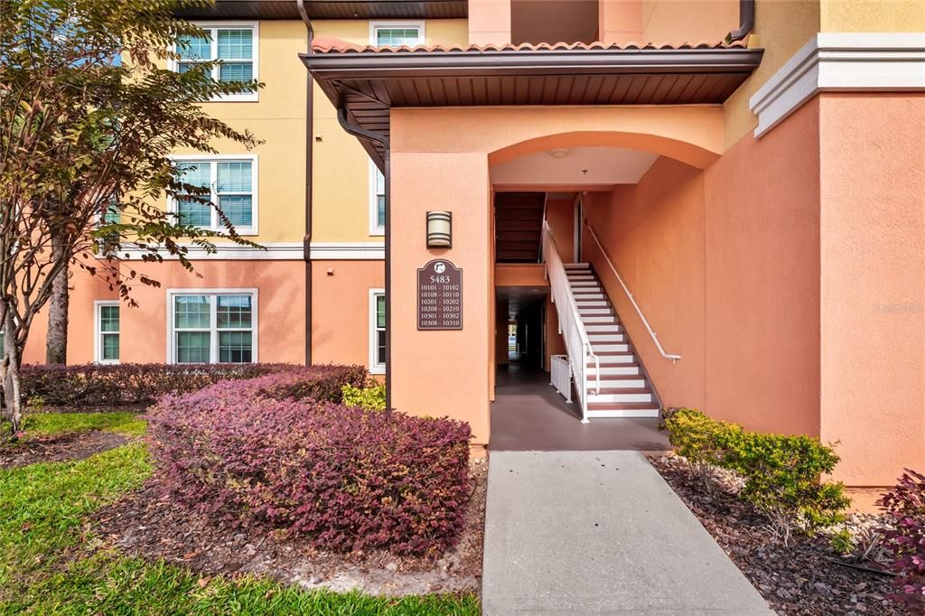 待售: $179,000 (2 贝兹, 2 浴室, 1004 平方英尺)