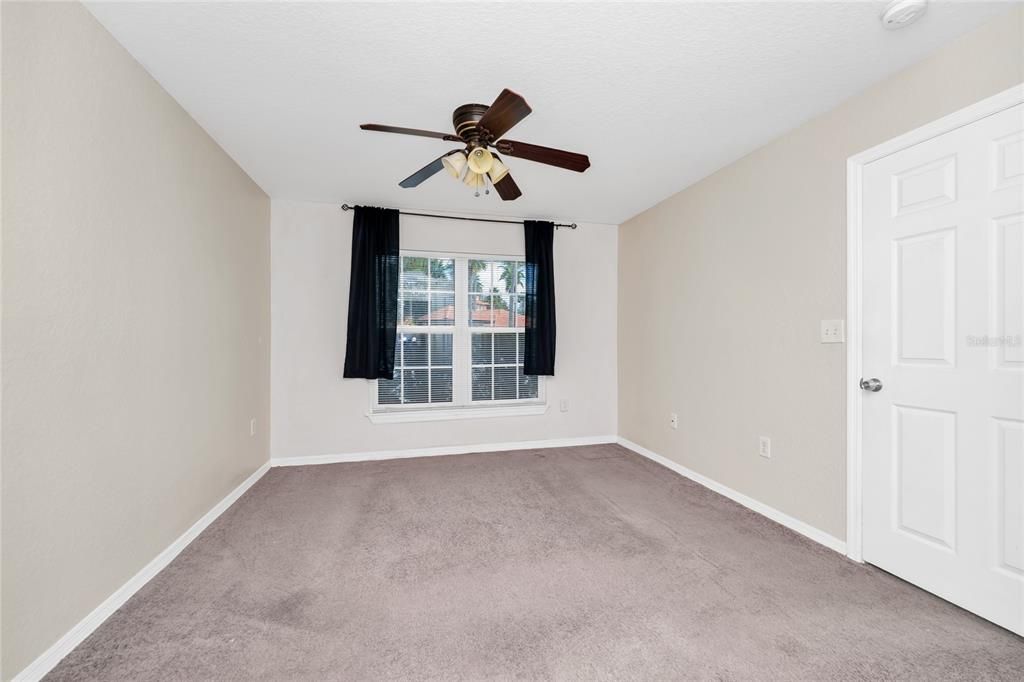 待售: $179,000 (2 贝兹, 2 浴室, 1004 平方英尺)