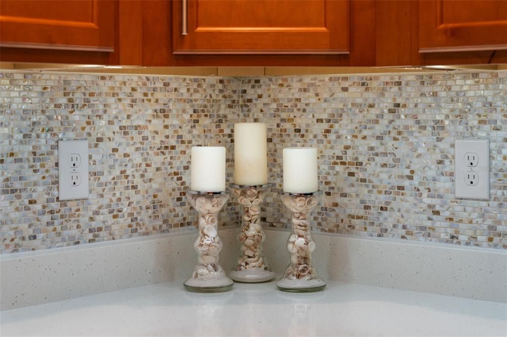 待售: $440,000 (2 贝兹, 2 浴室, 1572 平方英尺)