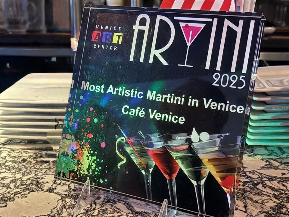 待售: $440,000 (2 贝兹, 2 浴室, 1572 平方英尺)