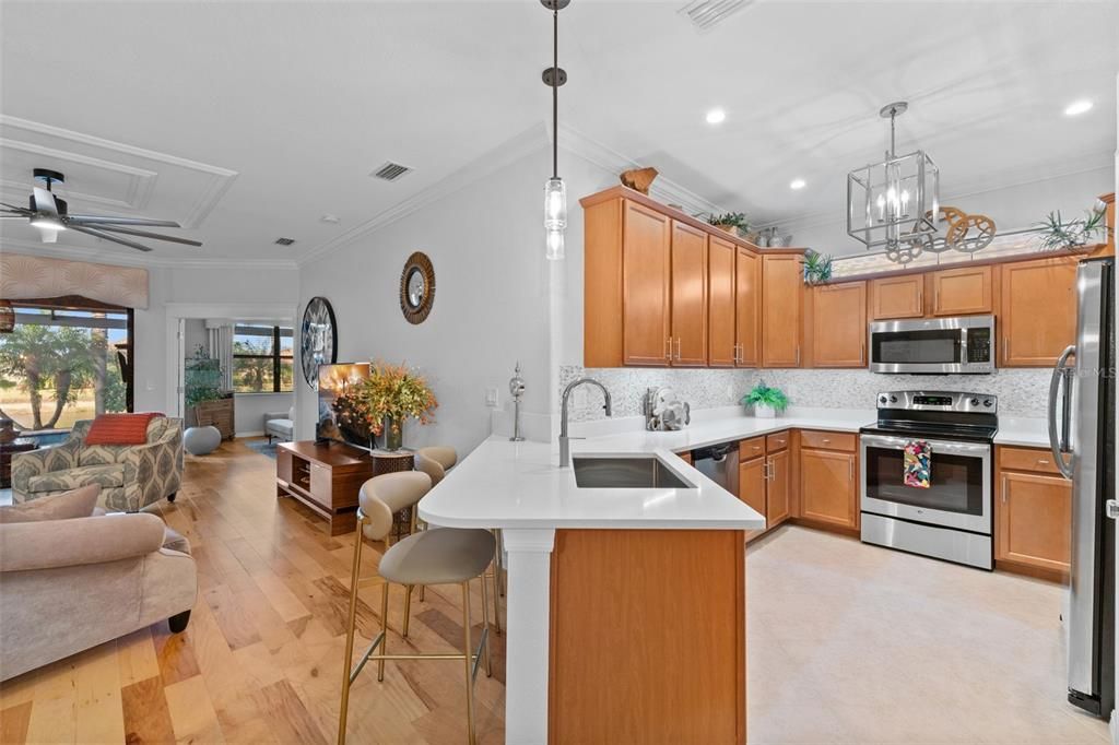 待售: $440,000 (2 贝兹, 2 浴室, 1572 平方英尺)