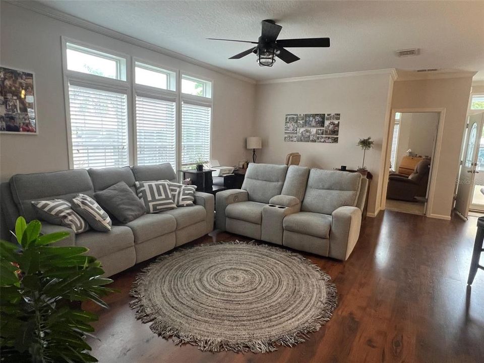 待售: $250,000 (3 贝兹, 2 浴室, 1531 平方英尺)