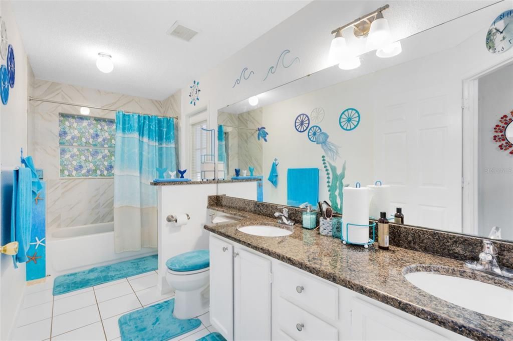 For Sale: $575,000 (4 beds, 2 baths, 2291 Square Feet)